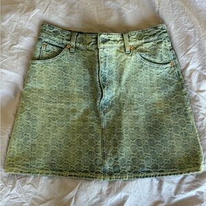 SOLD OUT Gucci GG denim skirt size 42 (medium)